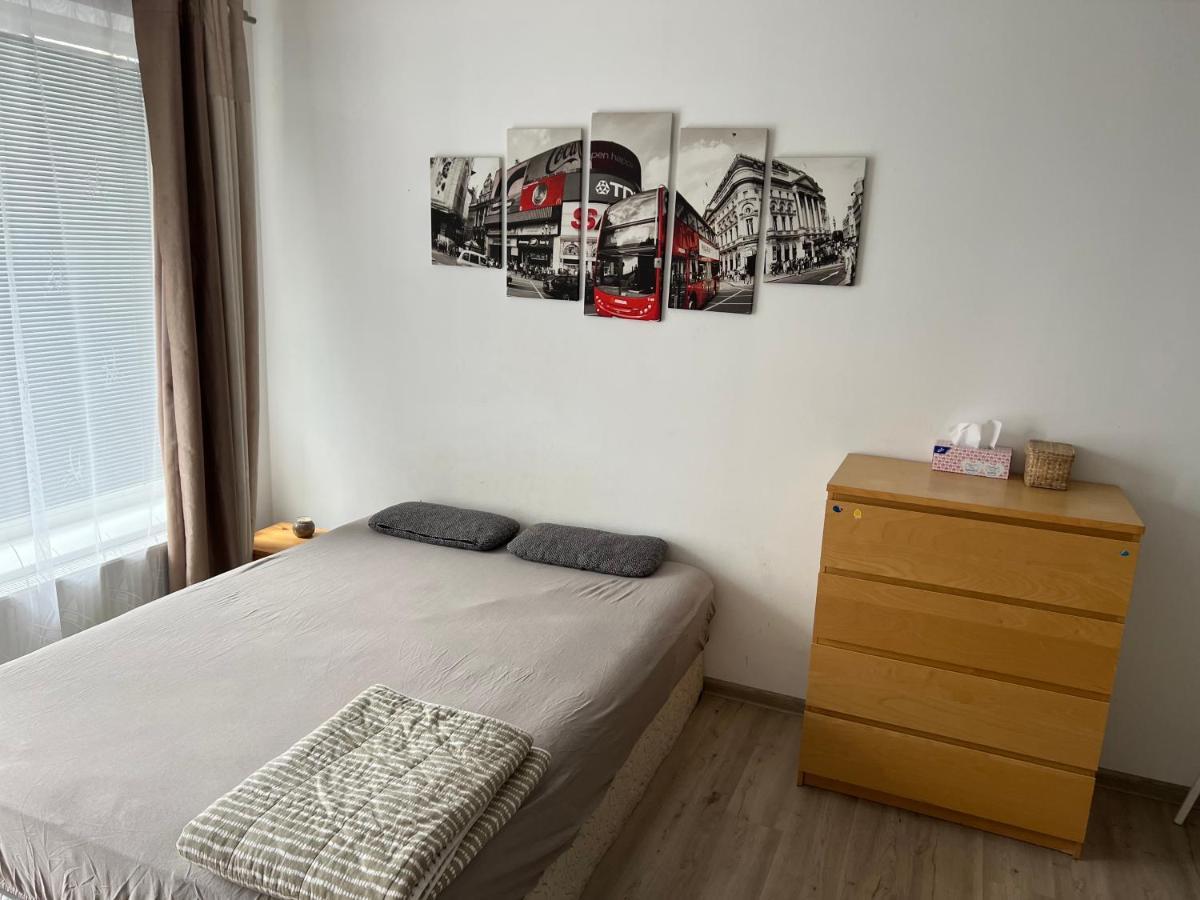 Beautiful 2 Bedroom Apartment Простєйов Екстер'єр фото